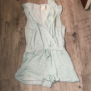 “Tresics Beach” brand romper